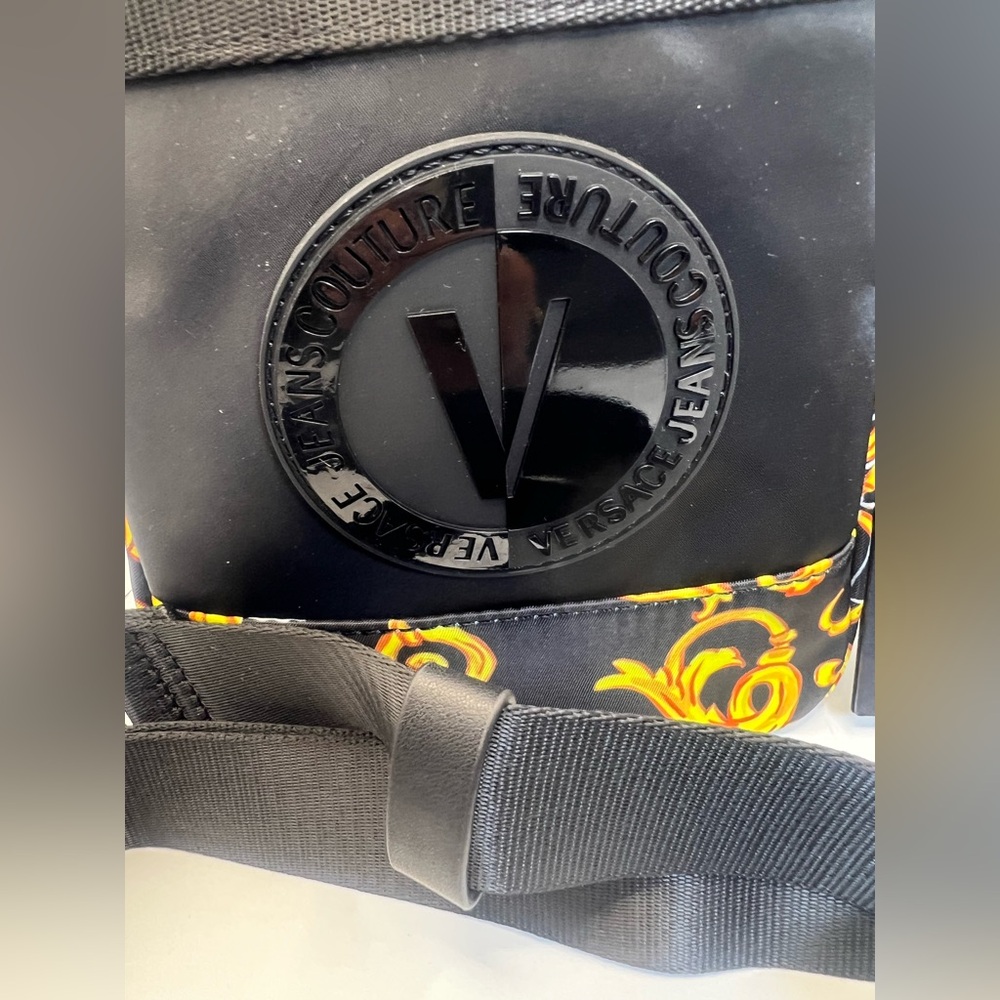Versace Jeans Couture Barocco-print messenger bag. Unisex. NWT - Picture 5 of 10